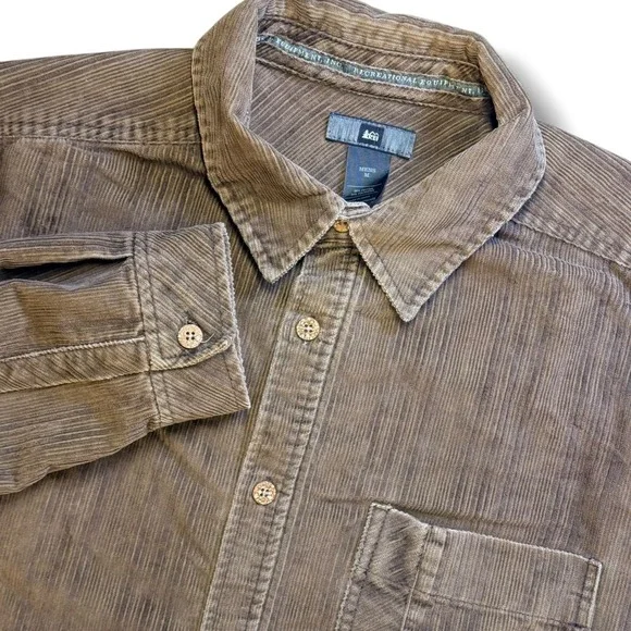 REI Button Down Shirt Mens M Brown Corduroy Long Sleeve Pocket Outdoor - Picture 1 of 10